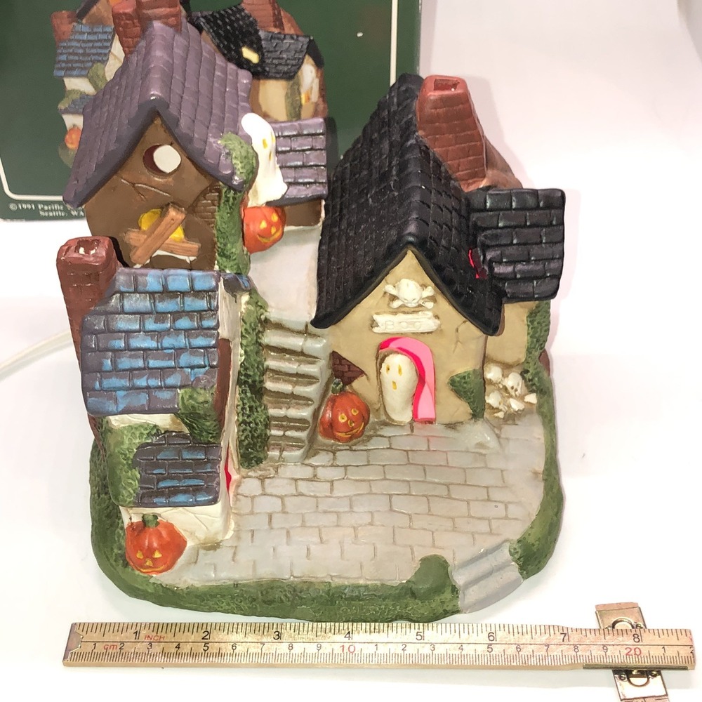 Vintage Pacific Rim Halloween 1965 Haunted Farm House Electric Lights - Picture 14 of 15
